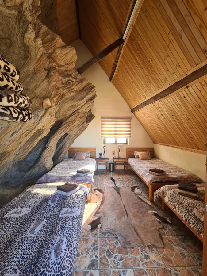 Rooiklip Camp Flintstone Lägenhet Exteriör bild
