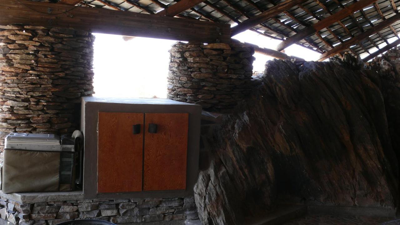 Rooiklip Camp Flintstone Lägenhet Exteriör bild